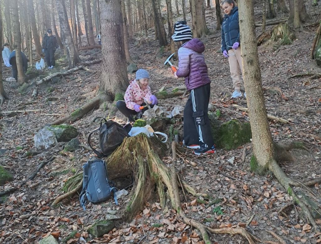 1ad6bd94 d0ebad 8c90 f5775c04f62f 10089