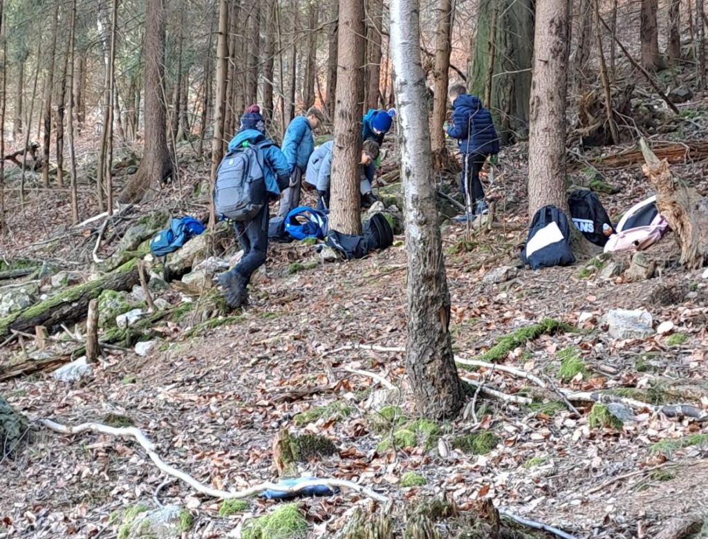 4cad587de4 4aed 8c9c 492cbe168a0a 10090