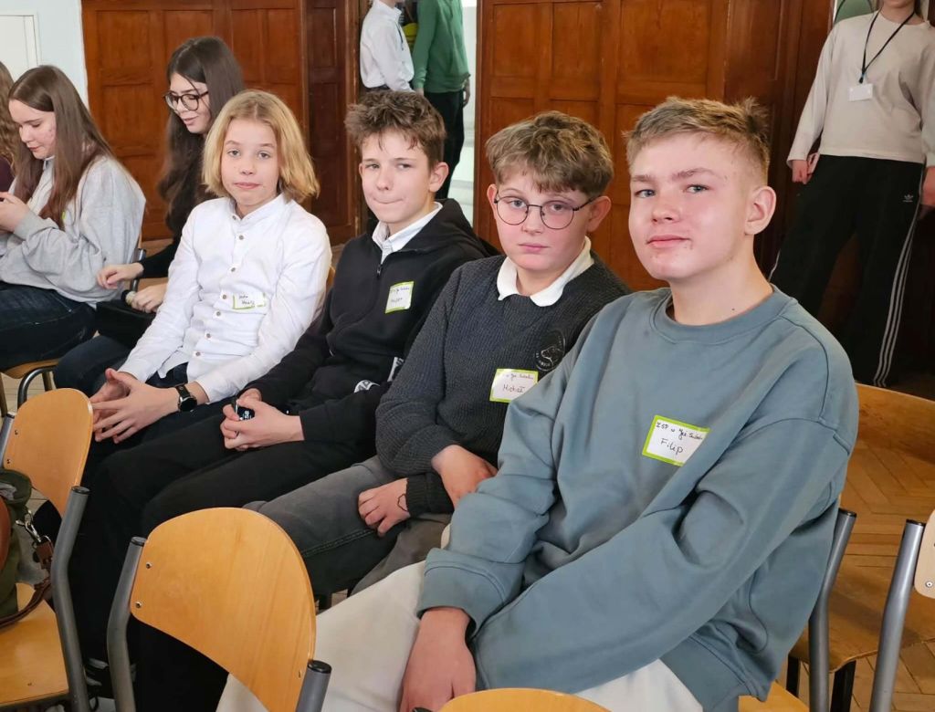 6023d6fcc46 4c5d bcbd e86301e8ad22 10034