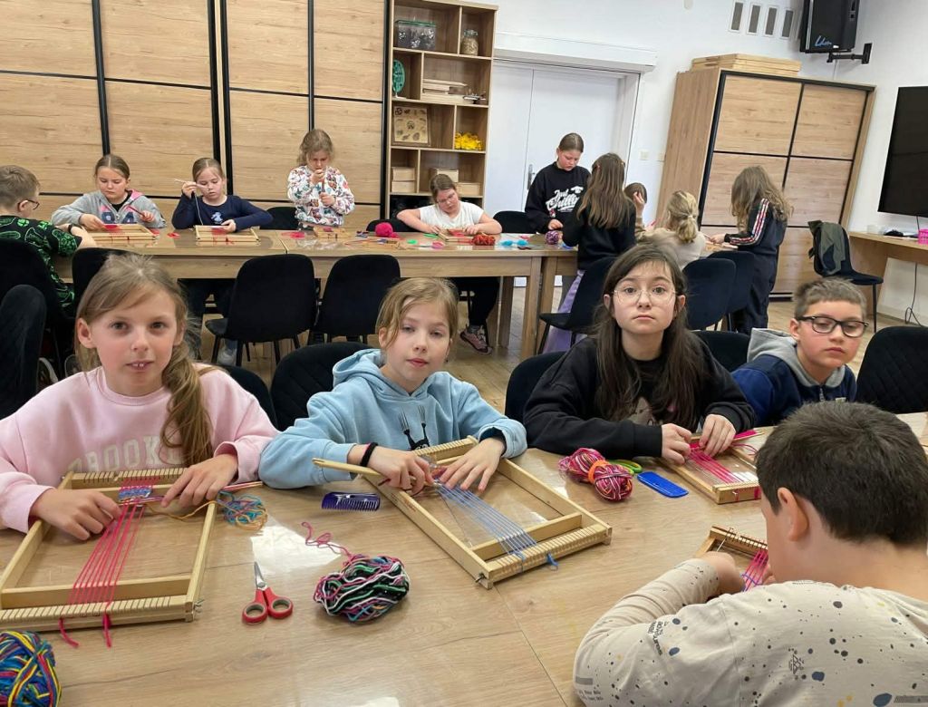 bb58521b 4fa7 a4a5 10968f33d5b4 10072