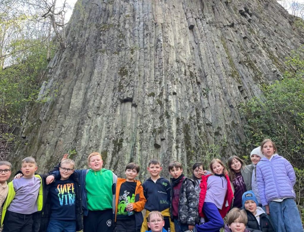 c9a9a87c 4923 95b4 663ea47981b7 10073