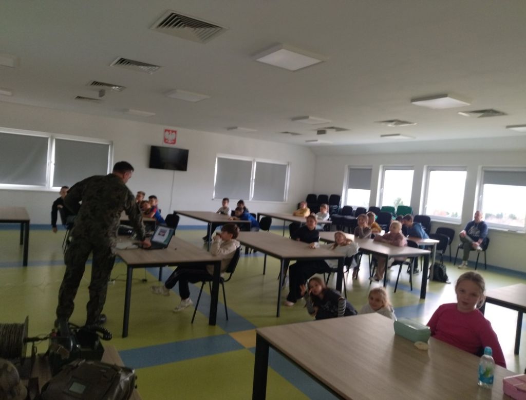 8388f926f1 4b3d bd25 80378b788499 9381