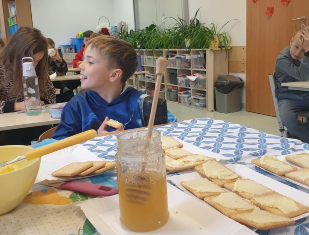 1e21139eb33 4ba0 a330 478be151a9e1 9424