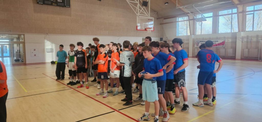 b5728670e7 41a5 a743 dbba45fe0431 9421