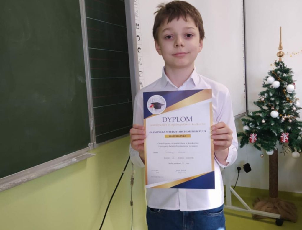 20411c9e a7b4 b1da b10666c92b15 9825