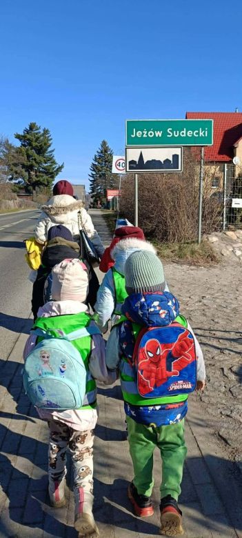 d9d95cfb 489e 9612 30d67e527bc4 9935