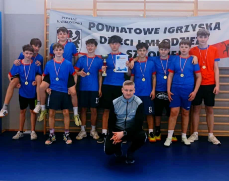 e3c30f4a da95 a1b8 390b13e49937 9903